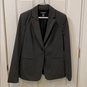 Maternity blazer